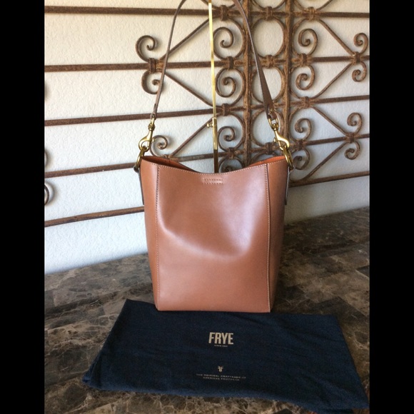 Frye Handbags - 🎄SPECIAL PRICE!🎄 Frye Harness Bucket Bag